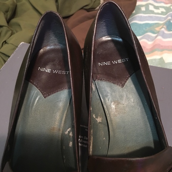 Women’s size 7.5 Nine West brown shoes - Picture 5 of 8